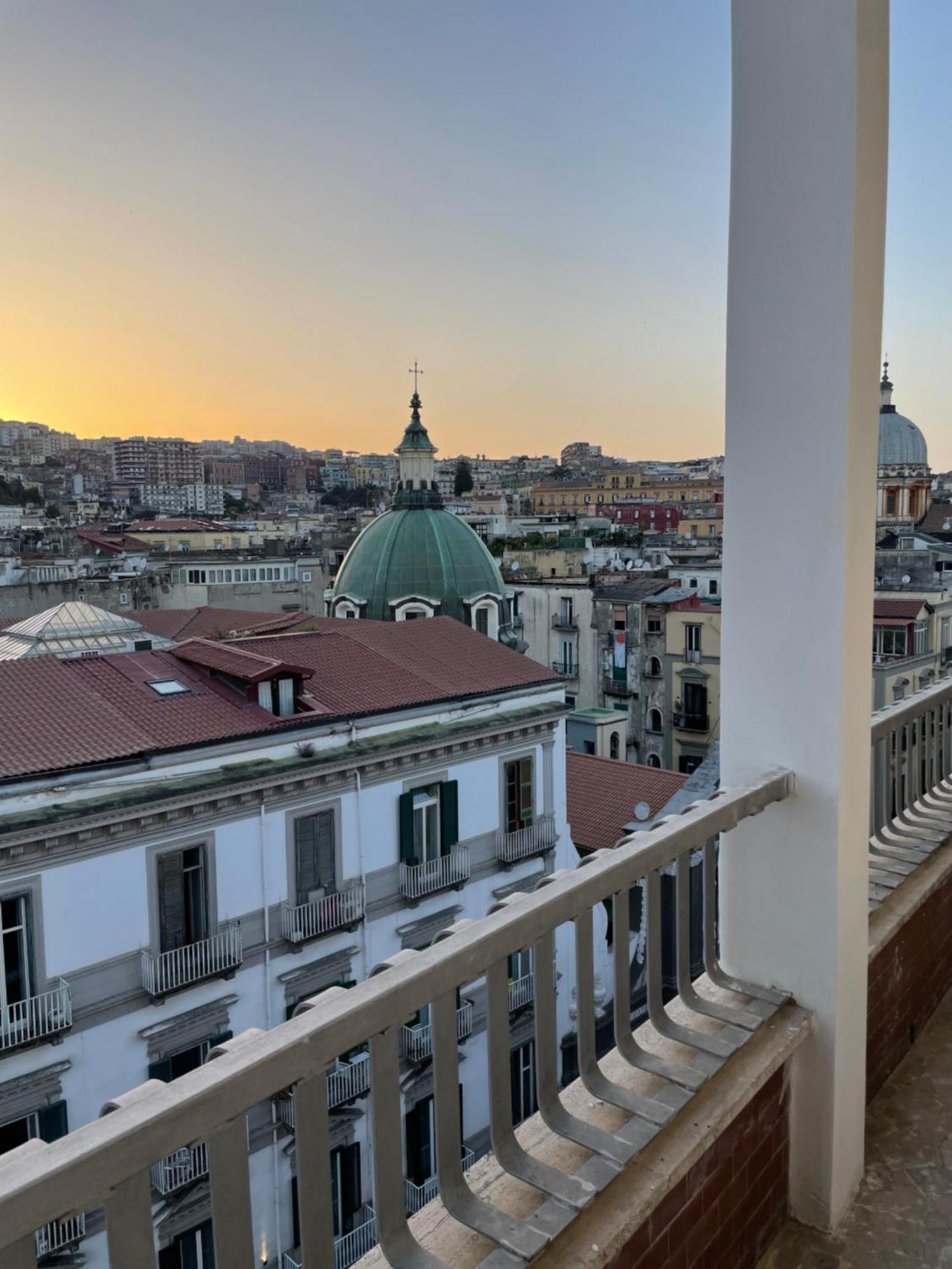 Le Stanze Di Partenope Napoli Bagian luar foto
